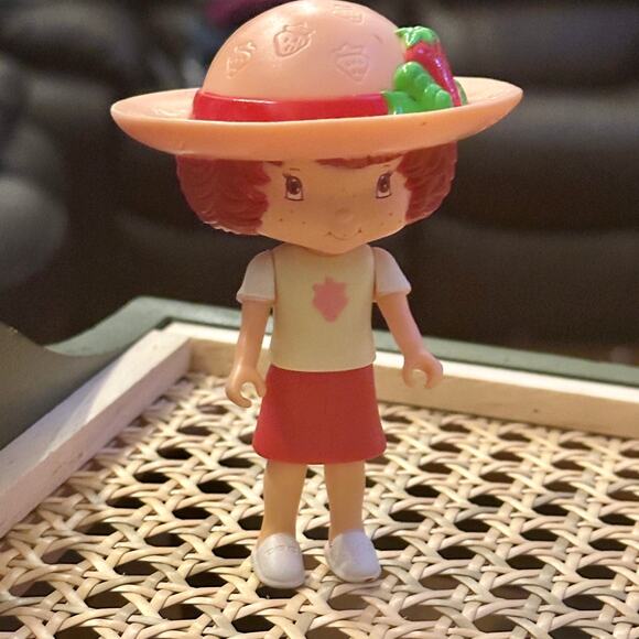 McDonald’s Vintage Strawberry Shortcake Mini Figure Doll ~4”. Used-EUC - Picture 2 of 5